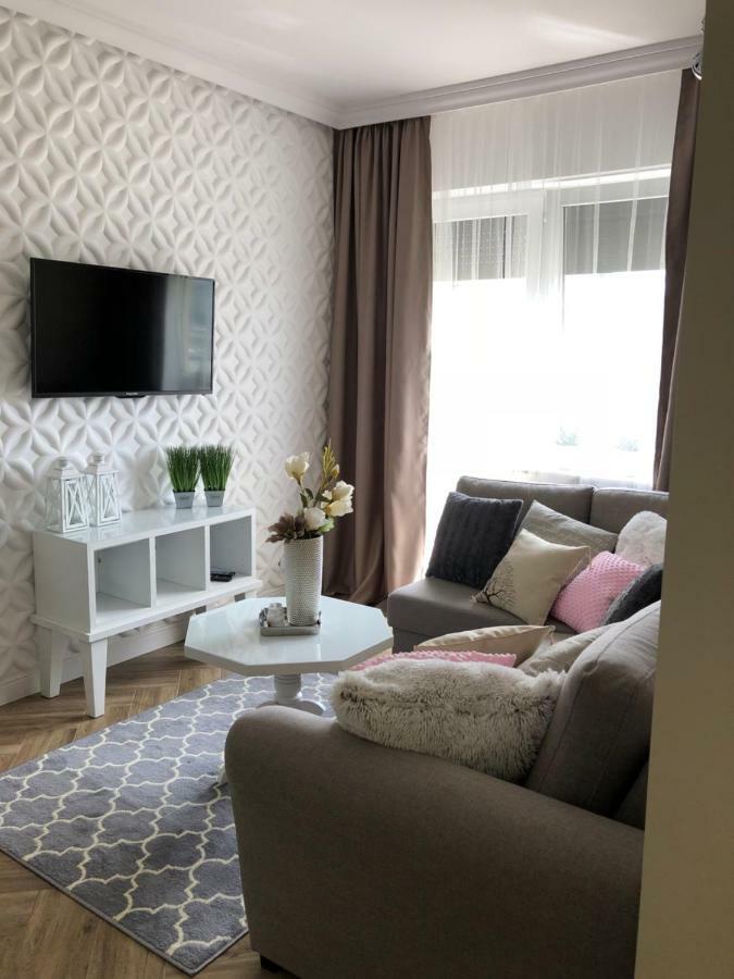 Family & Business Elegant Apartments Ul Warszawska - 2 Bedroom, Balcony, Parking Kielce Exterior photo